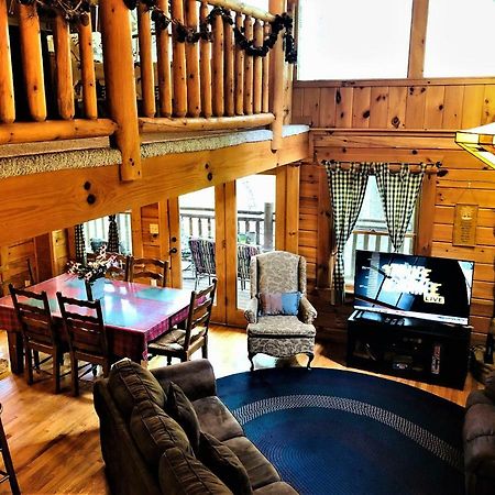 Bear Pleasures Cabin Vila Gatlinburg Exterior foto